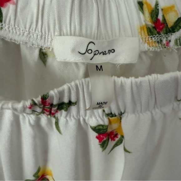 Soprano White Lemon Floral Off-Shoulder Blouse Size M - Picture 2 of 9